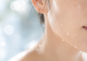 夏の汗トラブルを防ぐ「肌のバリア」の守り方